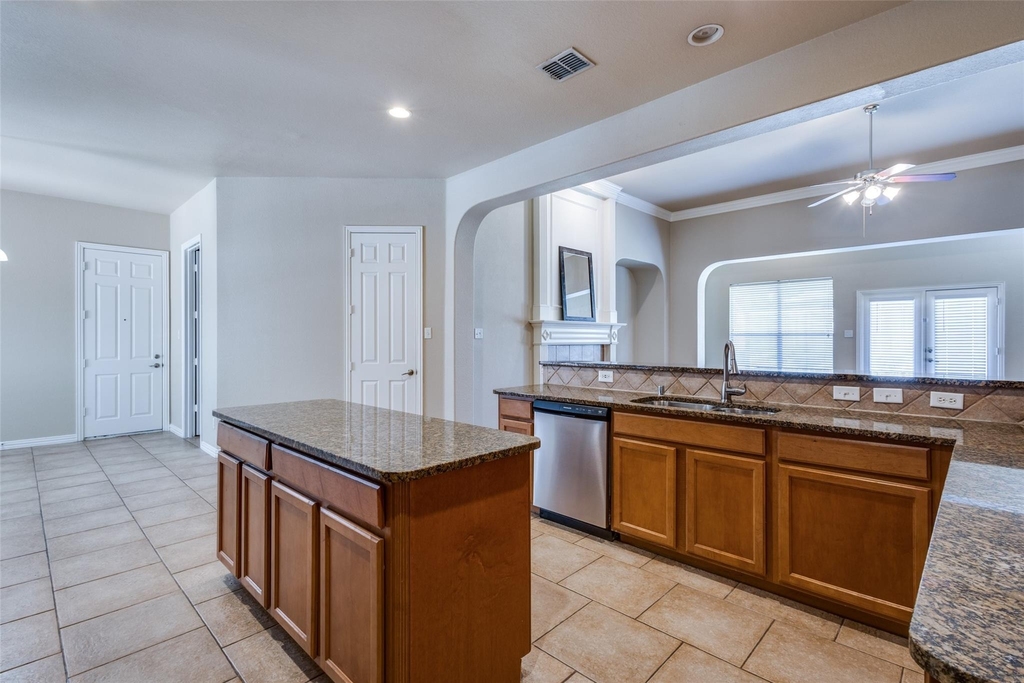 7204 Meredith Court - Photo 7