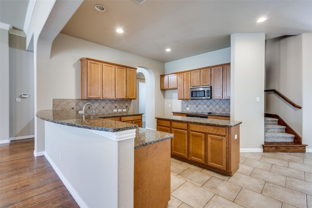 7204 Meredith Court - Photo 9