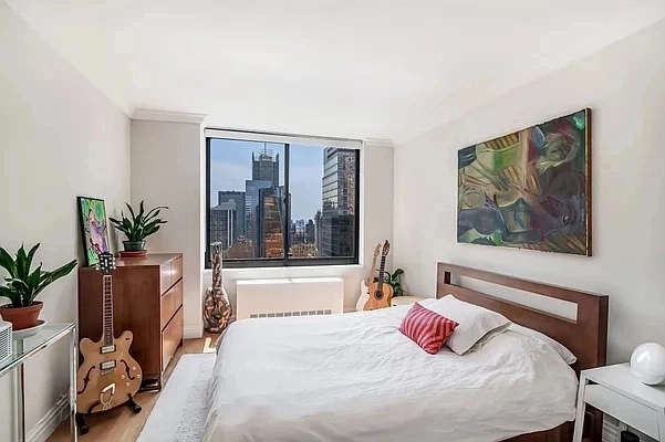 235 West 48th Street - Photo 5