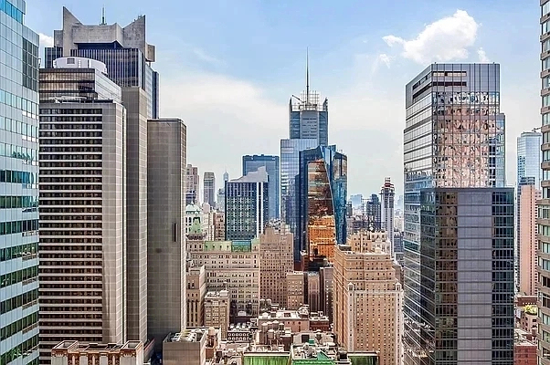 235 West 48th Street - Photo 4