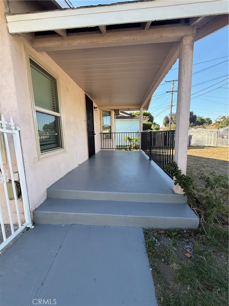 3322 Charlotte Ave - Photo 2