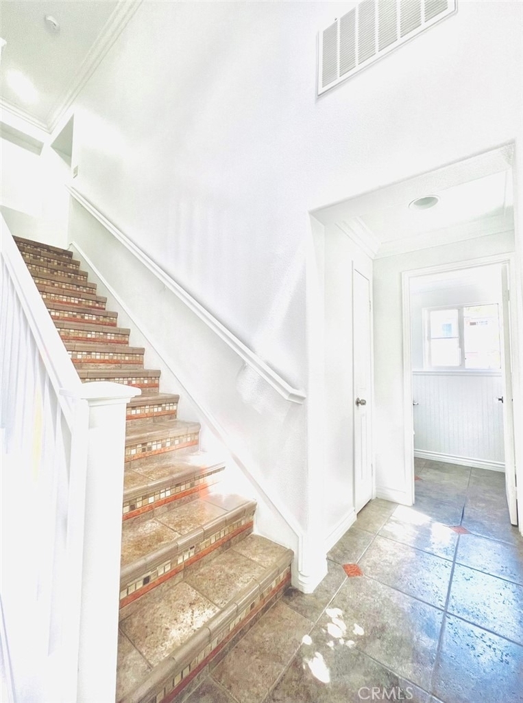 651 Ambrose Lane - Photo 4
