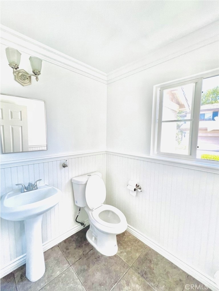 651 Ambrose Lane - Photo 5