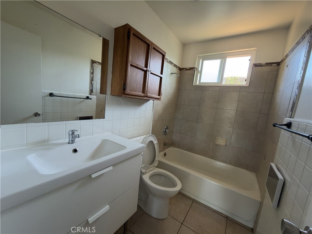 5586 Newman Street - Photo 4