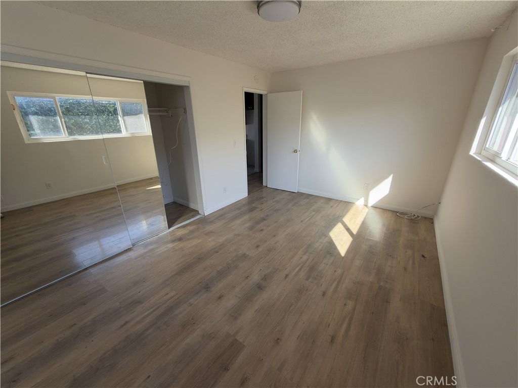 5586 Newman Street - Photo 3