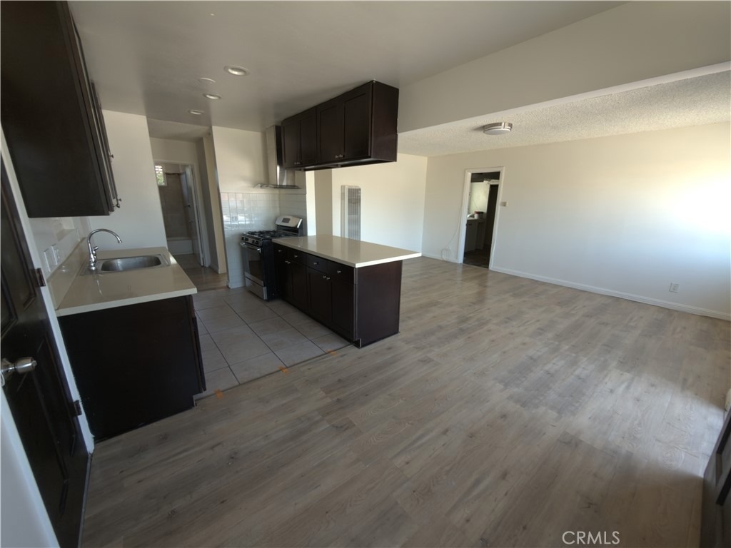 5586 Newman Street - Photo 1