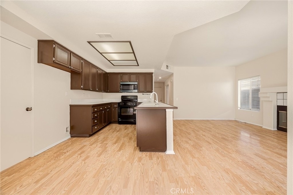 10670 Village - Photo 9