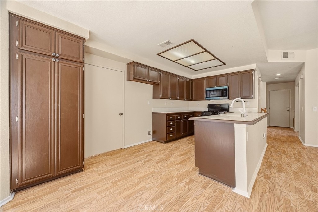 10670 Village - Photo 8