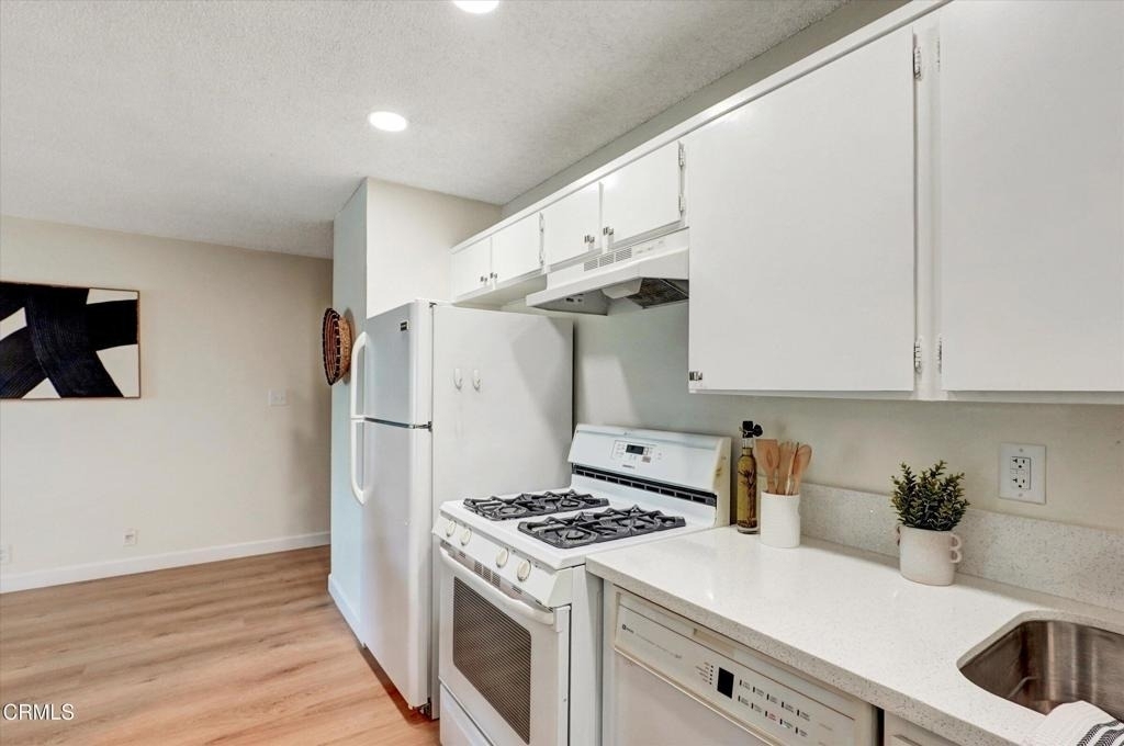 656 Sunfish Way - Photo 13