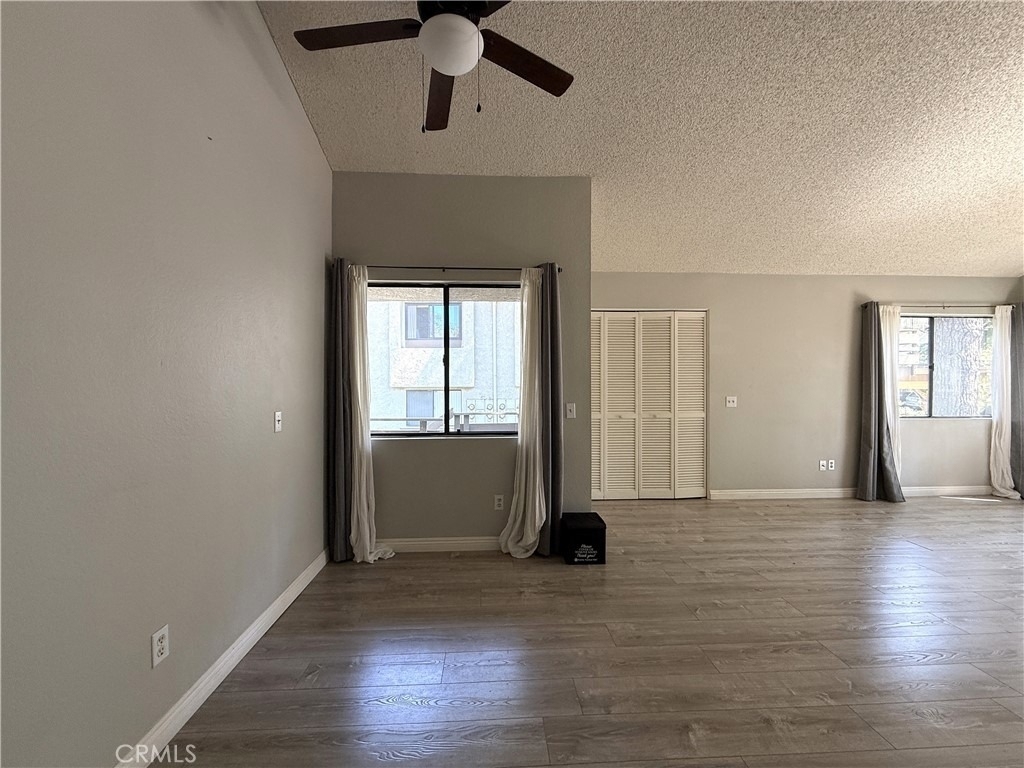 22734 Lakeway Drive - Photo 10