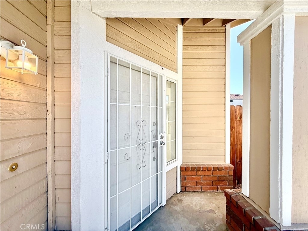 26121 Coronada Drive - Photo 4