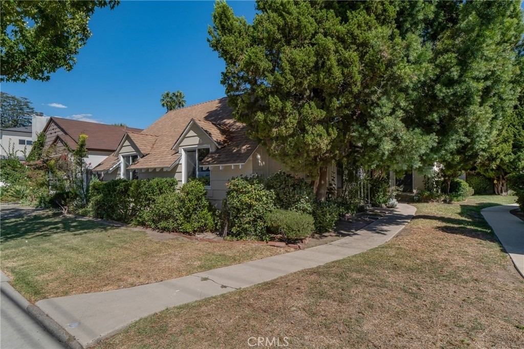 5424 Kester Avenue - Photo 16