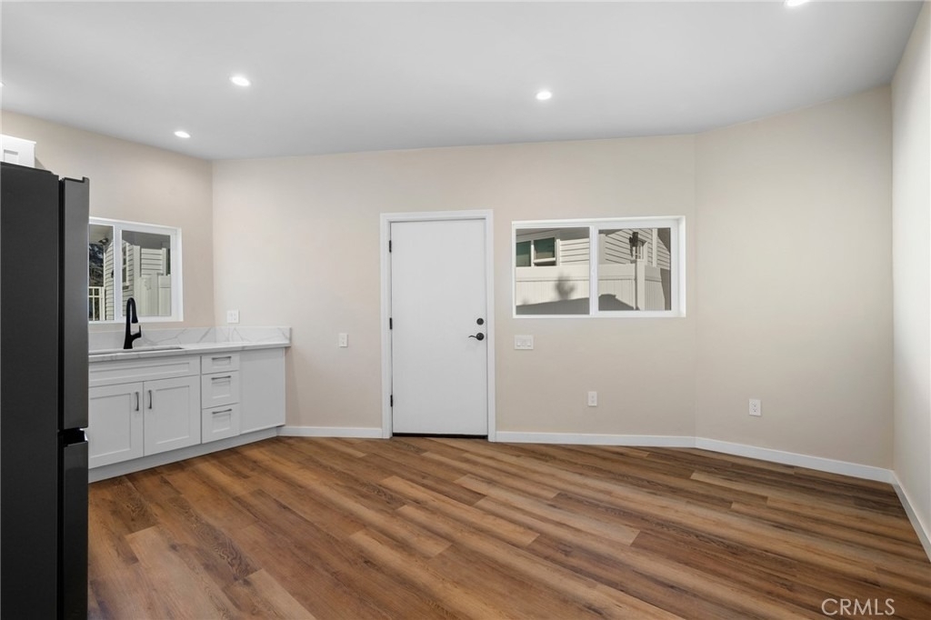 908 E Maple - Photo 4