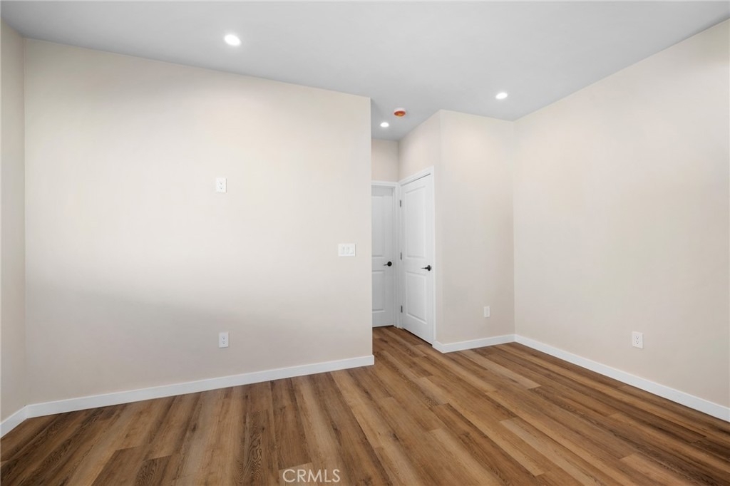 908 E Maple - Photo 2