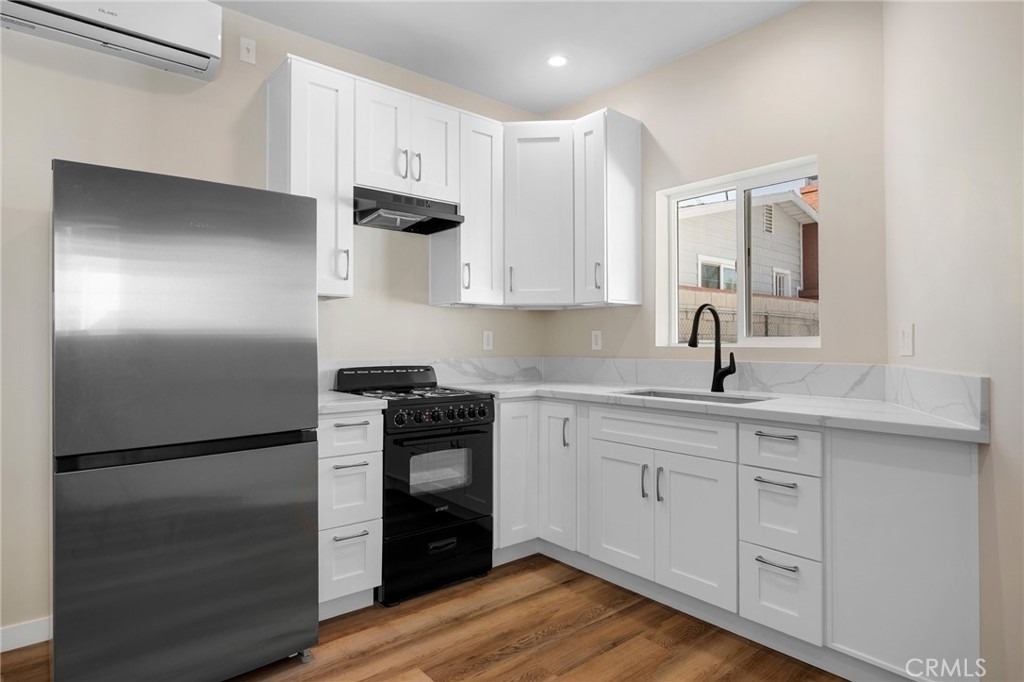 908 E Maple - Photo 6