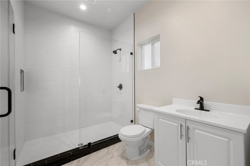 908 E Maple - Photo 9