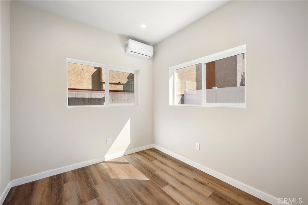 908 E Maple - Photo 9