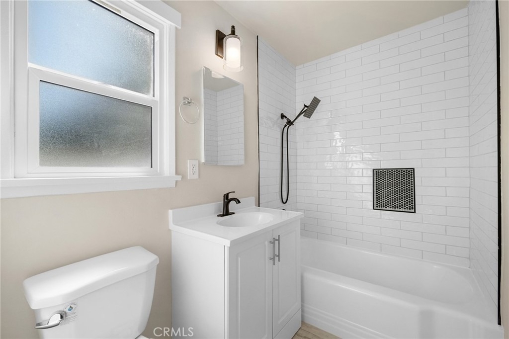 908 E Maple - Photo 10
