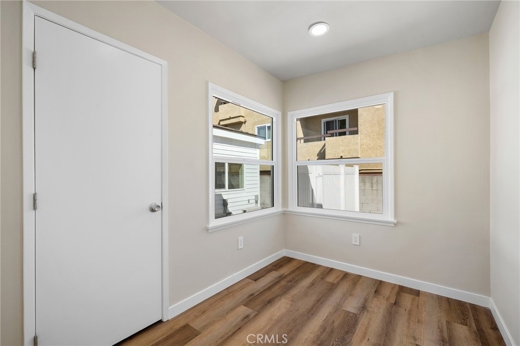 908 E Maple - Photo 11