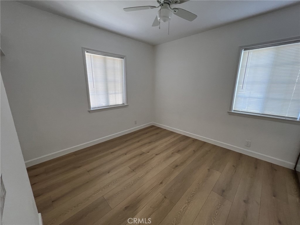 1840 W Glenoaks Boulevard - Photo 7