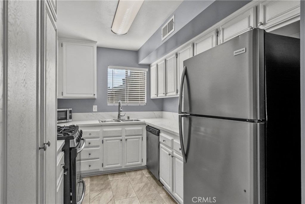 12624 Ralston Avenue - Photo 28