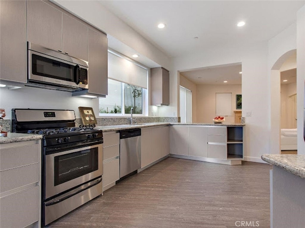 610 Levering Avenue - Photo 6