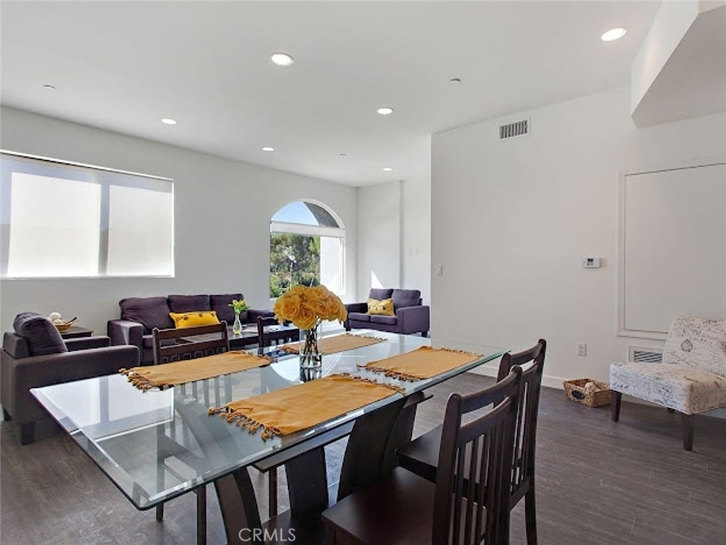 610 Levering Avenue - Photo 3