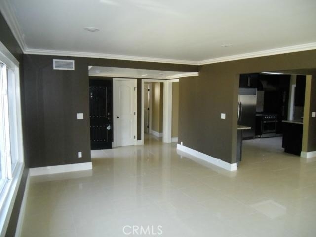 6225 Melvin Avenue - Photo 2