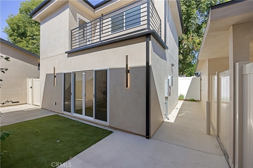 7702 Lasaine Avenue - Photo 0
