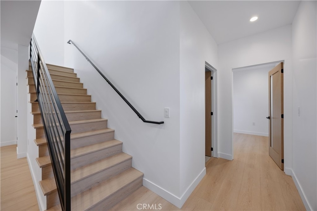 7702 Lasaine Avenue - Photo 6