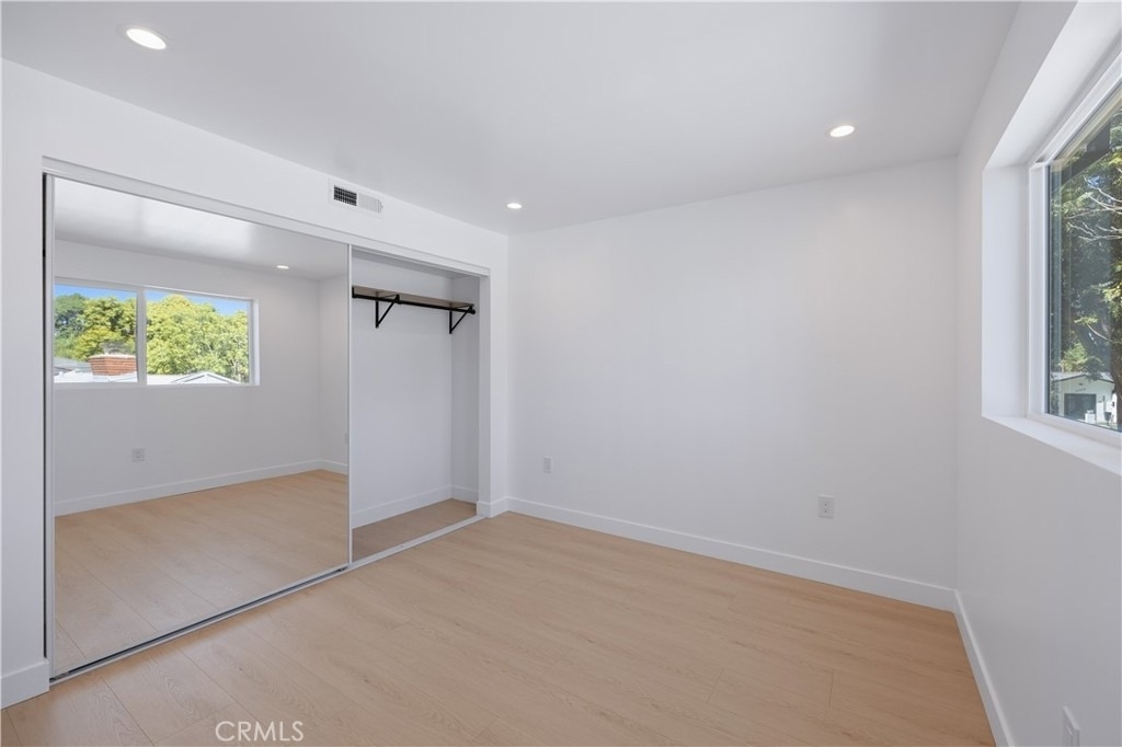 7702 Lasaine Avenue - Photo 13