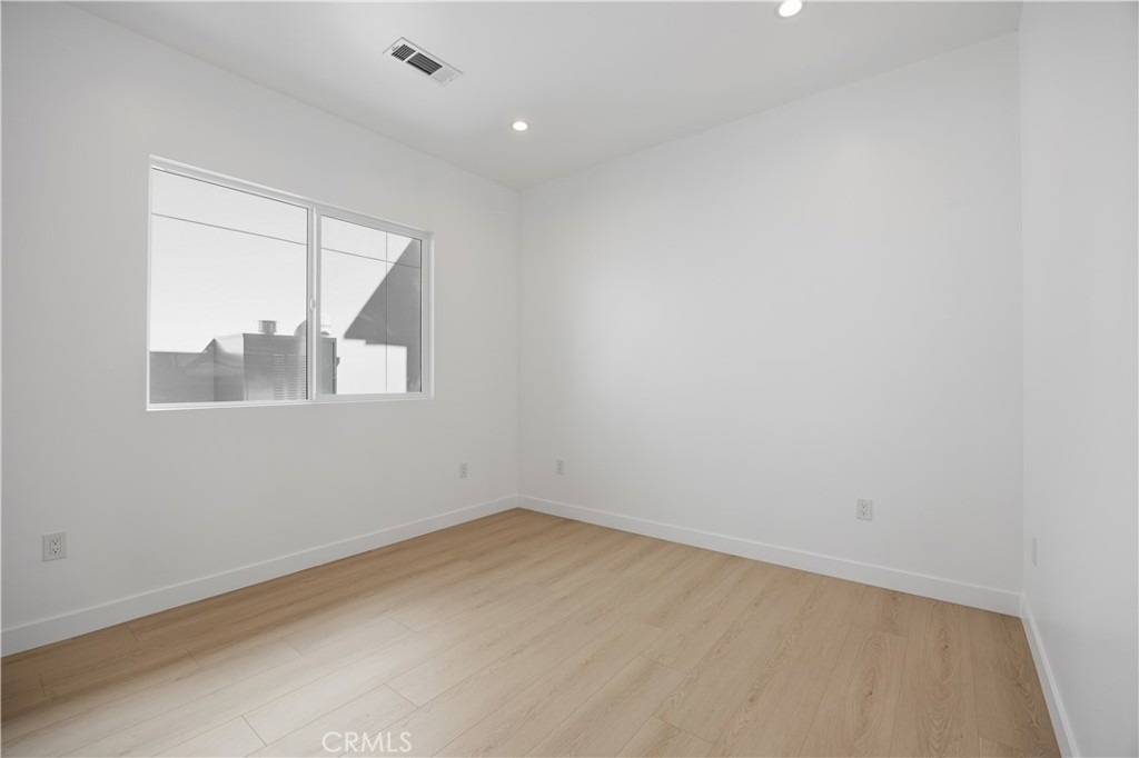 7700 Lasaine Avenue - Photo 13