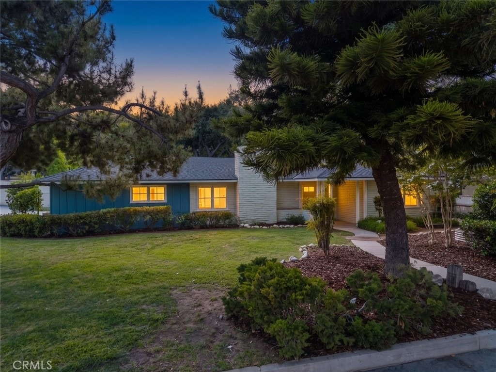 3747 El Lado Drive - Photo 2