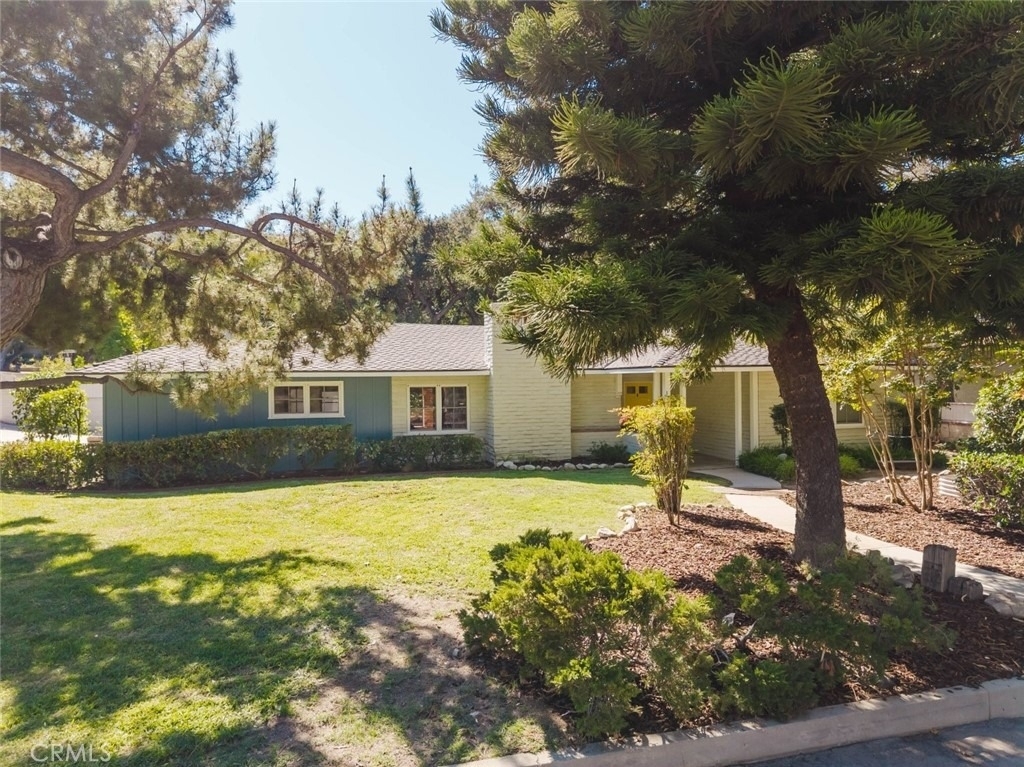 3747 El Lado Drive - Photo 3