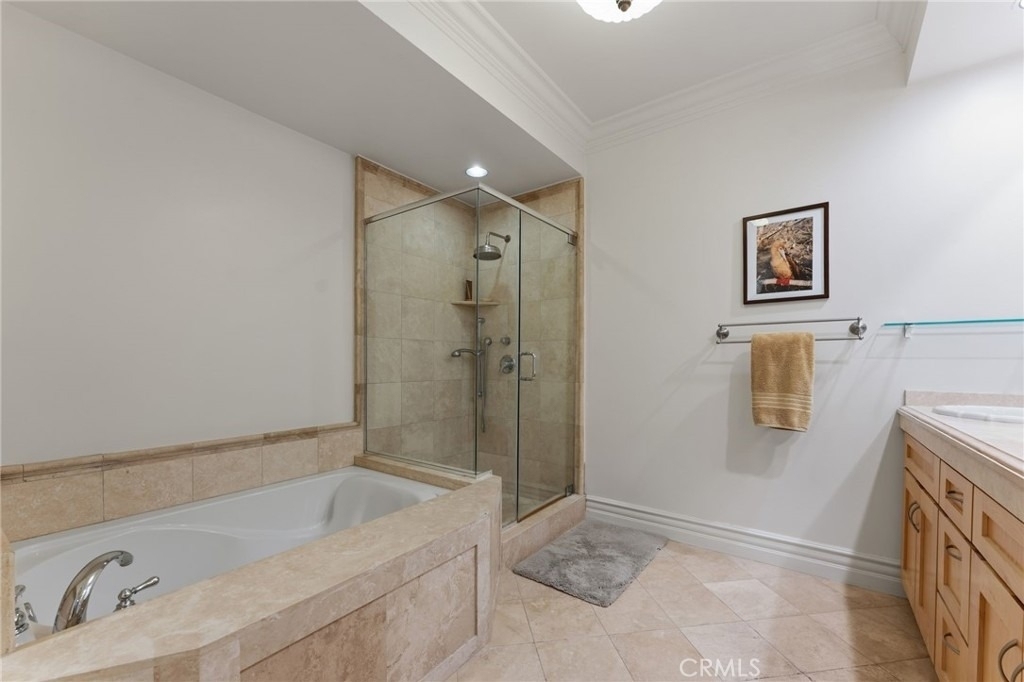 850 N Croft Avenue - Photo 23