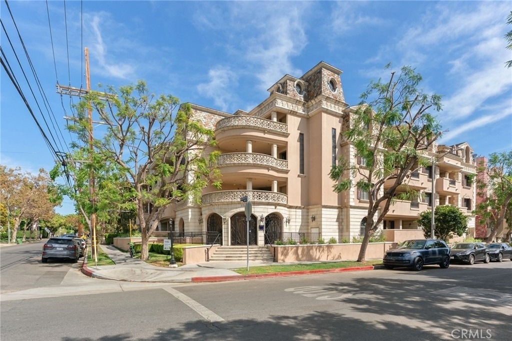 850 N Croft Avenue - Photo 33