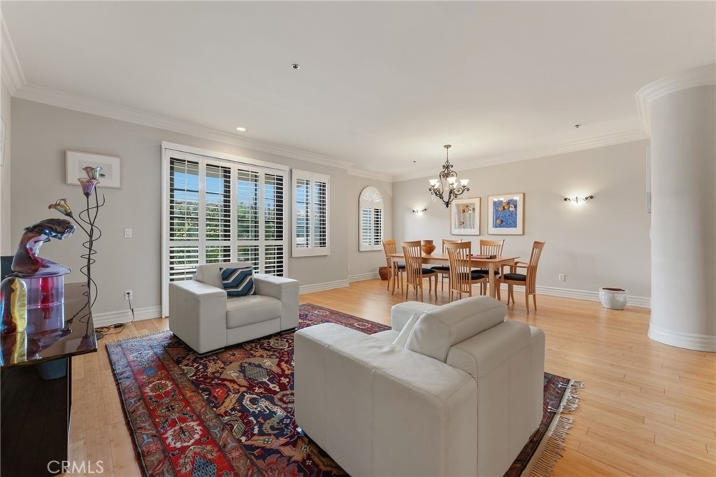 850 N Croft Avenue - Photo 8