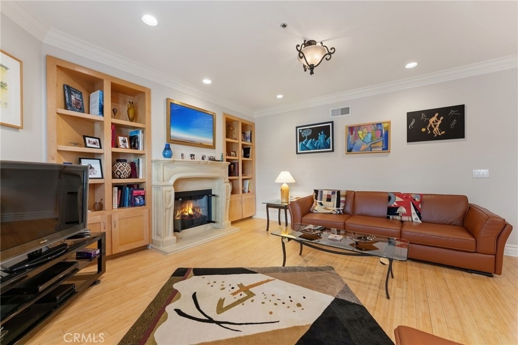 850 N Croft Avenue - Photo 13