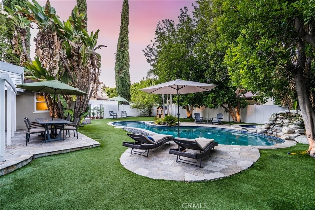 13047 Magnolia Boulevard - Photo 41