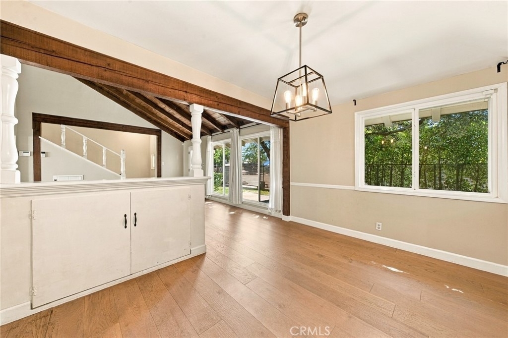 13047 Magnolia Boulevard - Photo 9
