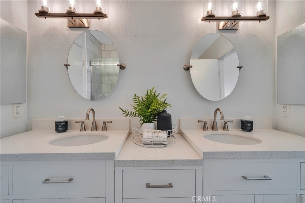 2721 Gramercy Avenue - Photo 14