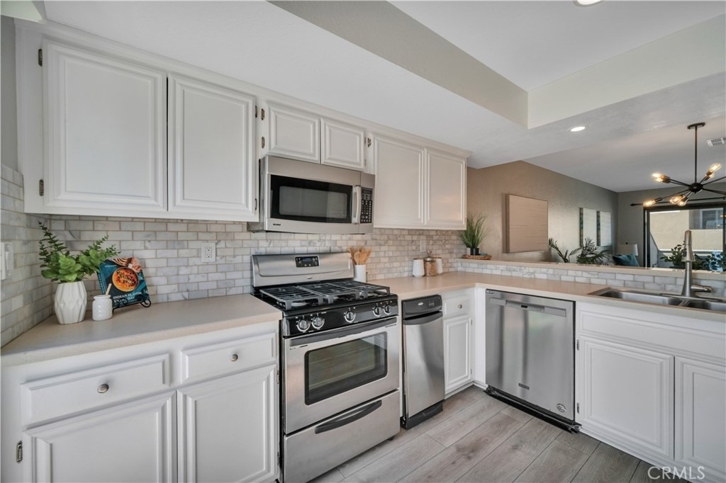 2721 Gramercy Avenue - Photo 8