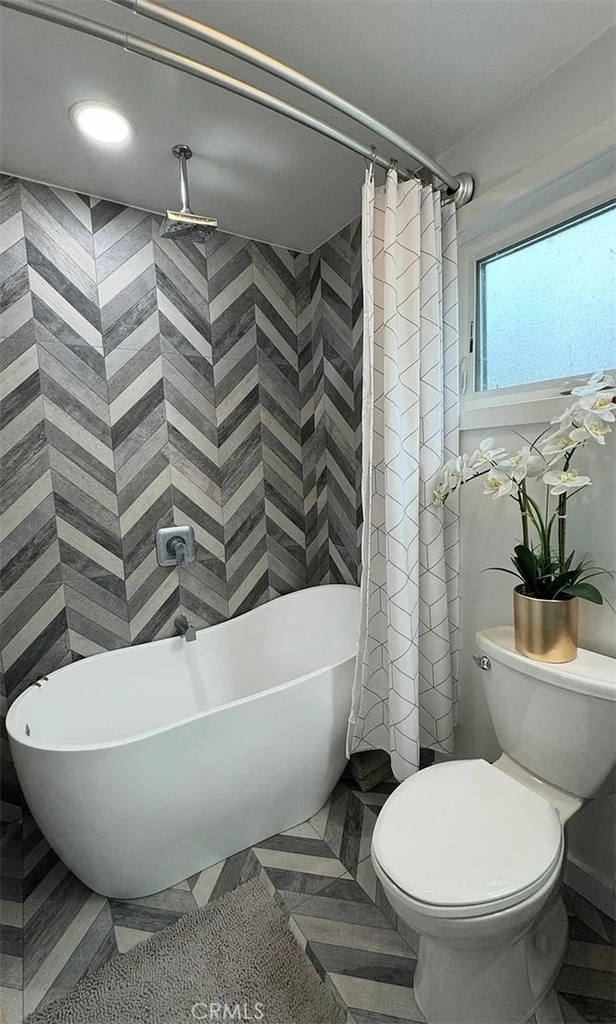 1060 W 6th - Photo 5