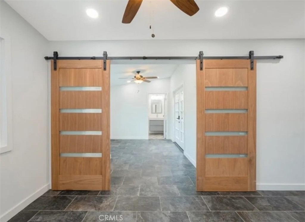 1060 W 6th - Photo 4