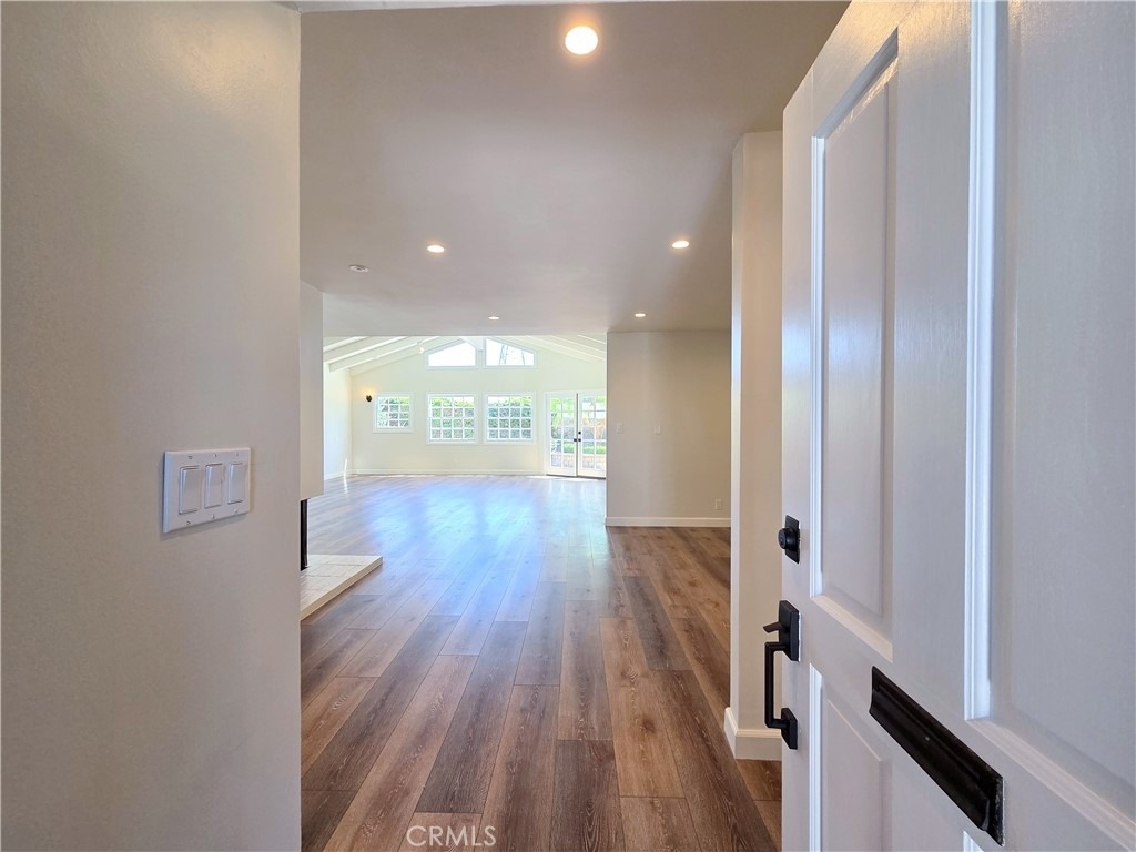 872 N Karen Way - Photo 2