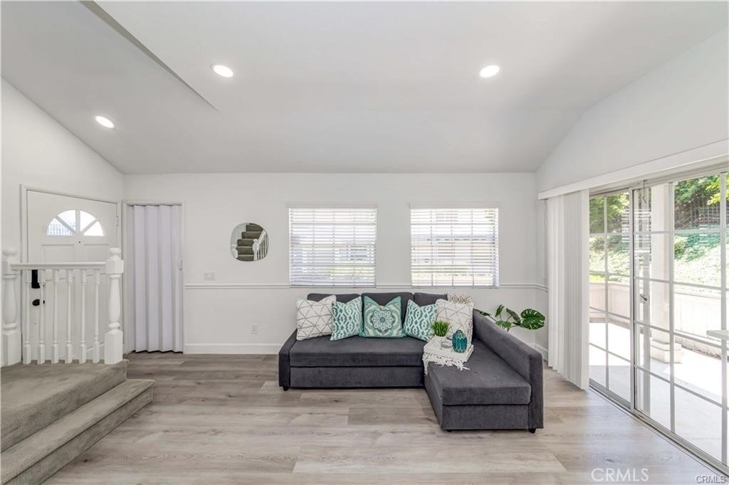 900 W Country View - Photo 3
