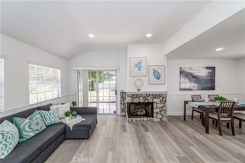 900 W Country View - Photo 2