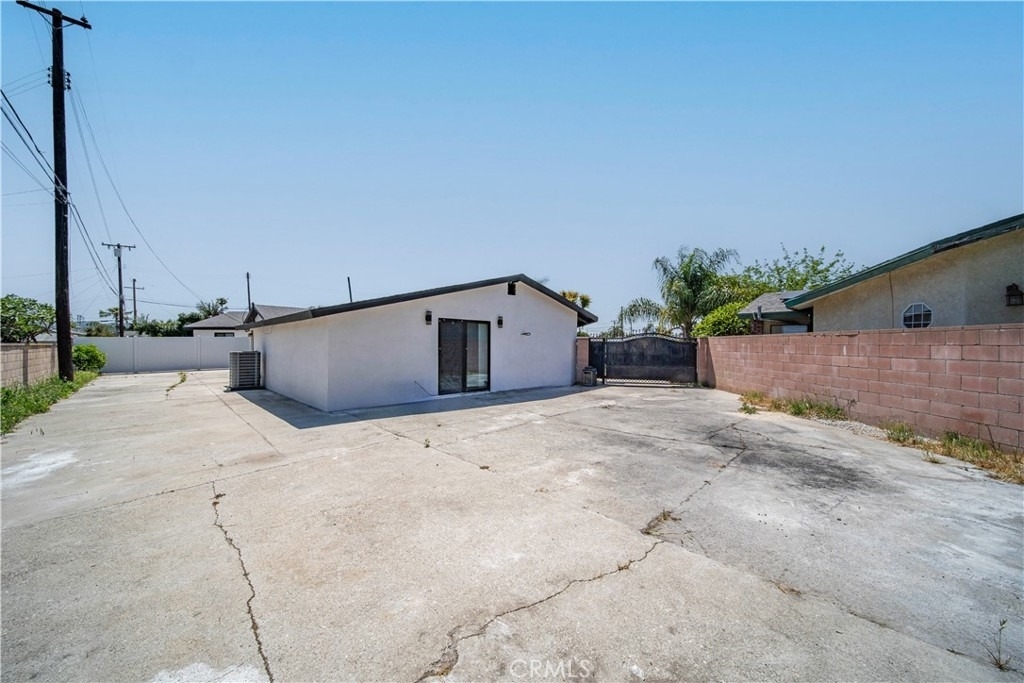 14215 Ragus Street - Photo 3