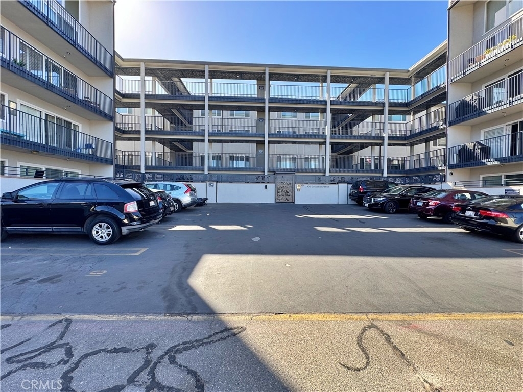 230 S Catalina Avenue - Photo 18