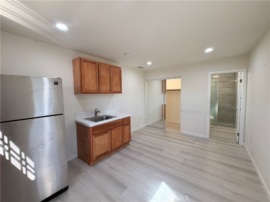 324 E 236th - Photo 3